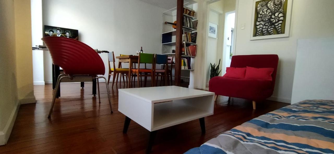 House With Large Terrace, Jacuzzi And Gated Parking For One Car Casa de férias *