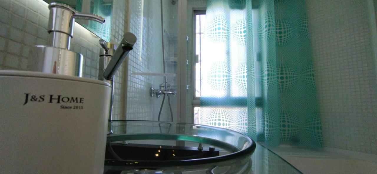 House With Large Terrace, Jacuzzi And Gated Parking For One Car * Montevideu
